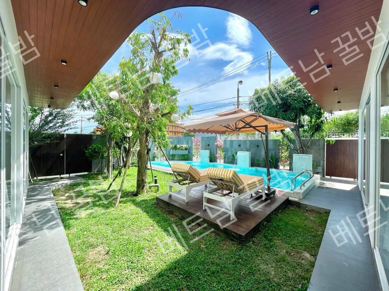 岘港泳池别墅内部照片 Da Nang Villa have pool